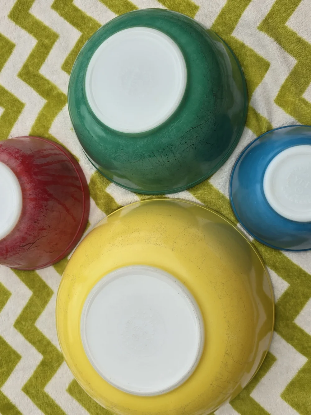 Vintage 1960 Pyrex Nesting Primary Color Mixing Bowl Set